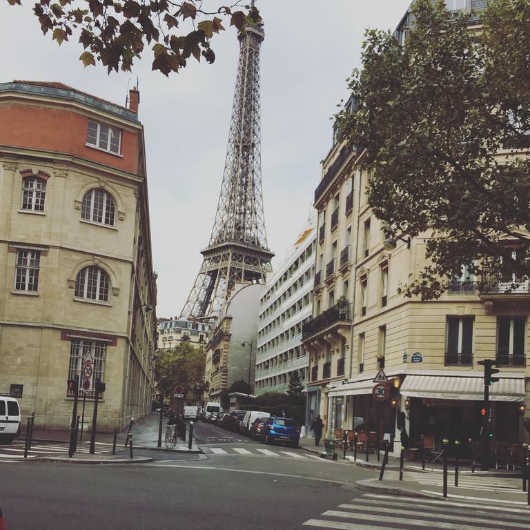 شقة Eiffel Tower Champs De Mars باريس المظهر الخارجي الصورة