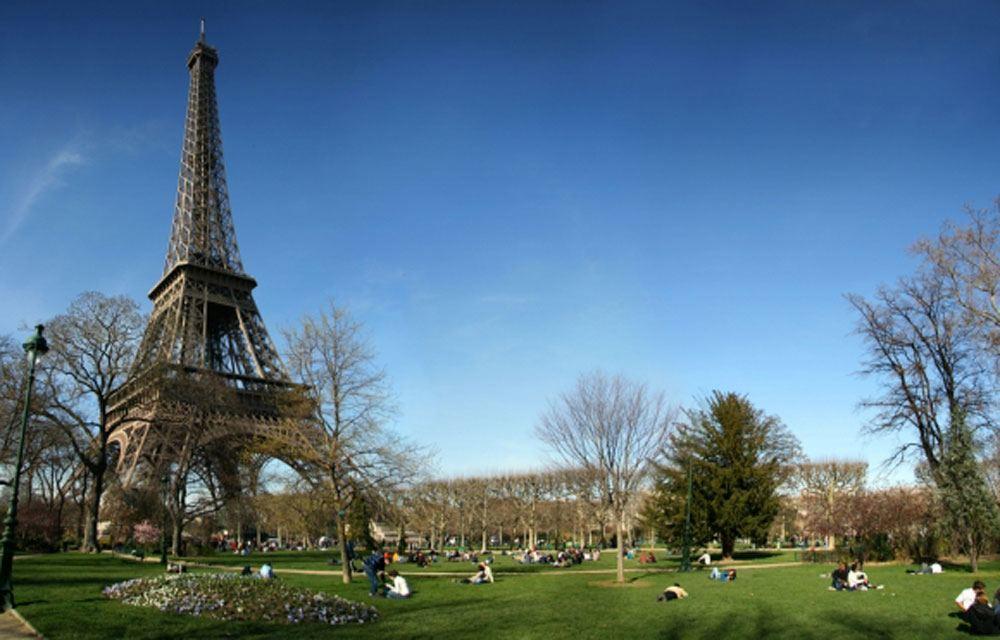شقة Eiffel Tower Champs De Mars باريس المظهر الخارجي الصورة